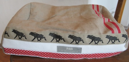 PADi - gefertigt aus einem Leinenmangeltuch; gefüllt mit Styroporkügelchen; waschbar